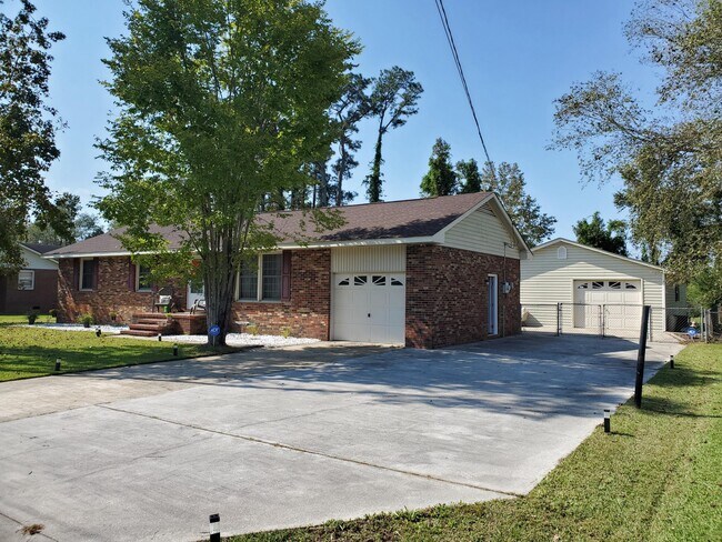 Building Photo - 109 Timothy Rd
