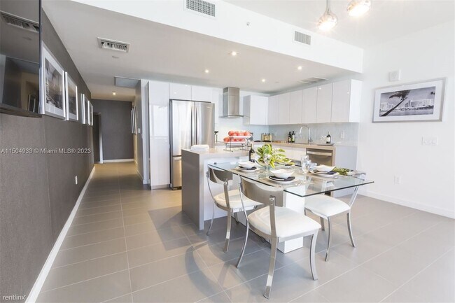 Foto del edificio - 2 br, 2 bath Condo - 1600 NE 1st Ave Apt 2816