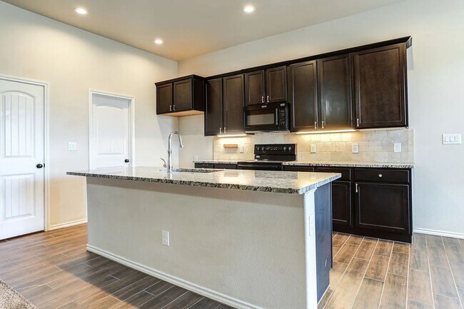 Building Photo - Fantastic 3 Bedroom 2 bathroom house in Cooper ISD!