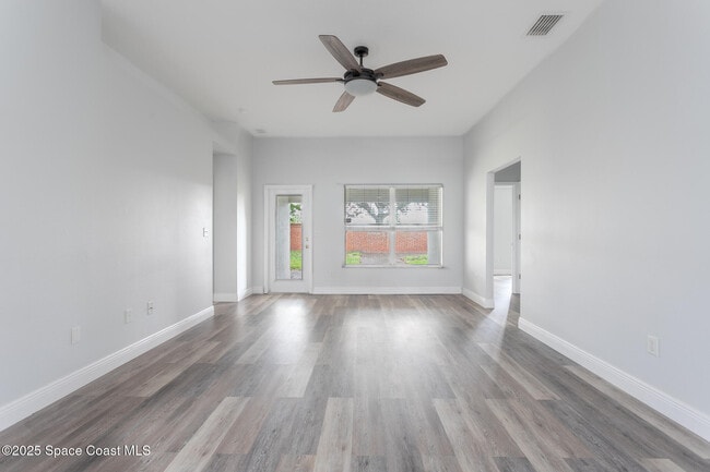Foto del edificio - 2410 Bridgeport Cir