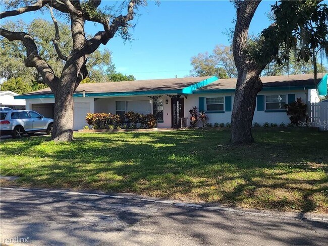 Foto del edificio - 3 br, 2 bath House - 13317 N Rome Ave