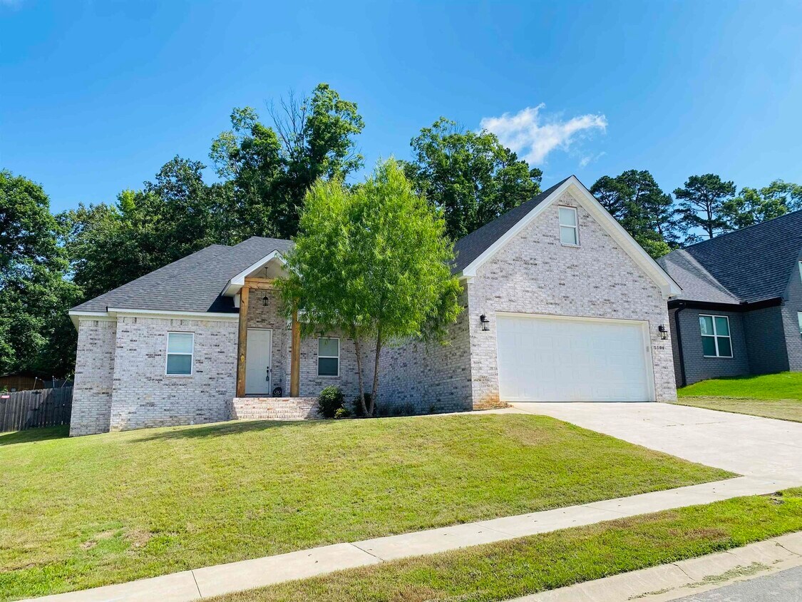 Foto principal - 5104 Peace Ln