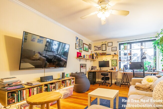 Building Photo - 65 Strathmore Rd