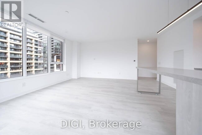 Building Photo - 57 Spadina Ave.
