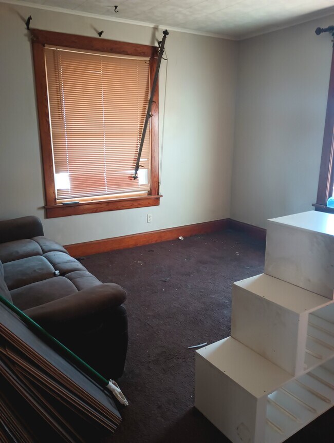 Building Photo - 2217 NE Madison Ave