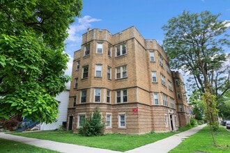 Building Photo - 4055 N Spaulding Ave