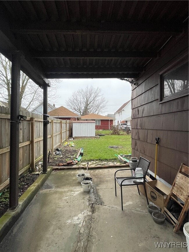 Building Photo - 226 Longnecker St