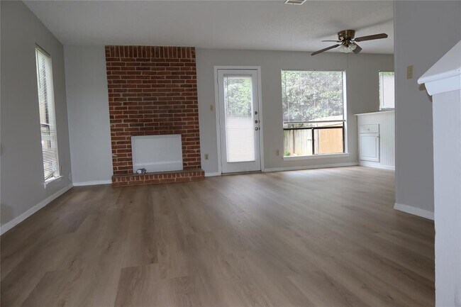 Foto del edificio - 4804 Putters Cove