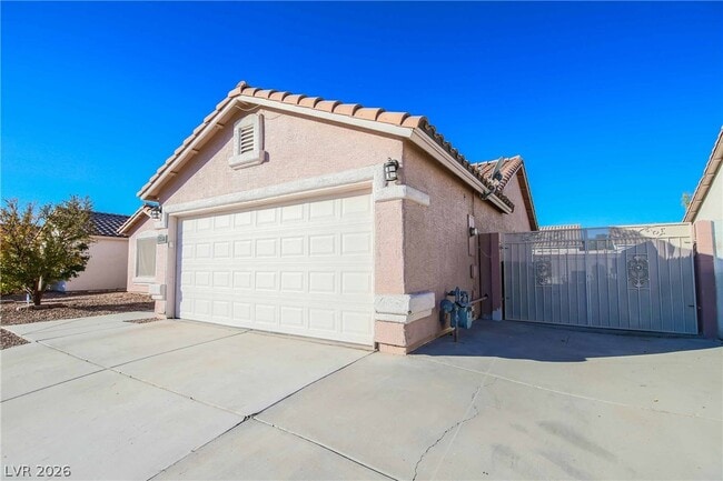 Building Photo - 5309 French Lavender St