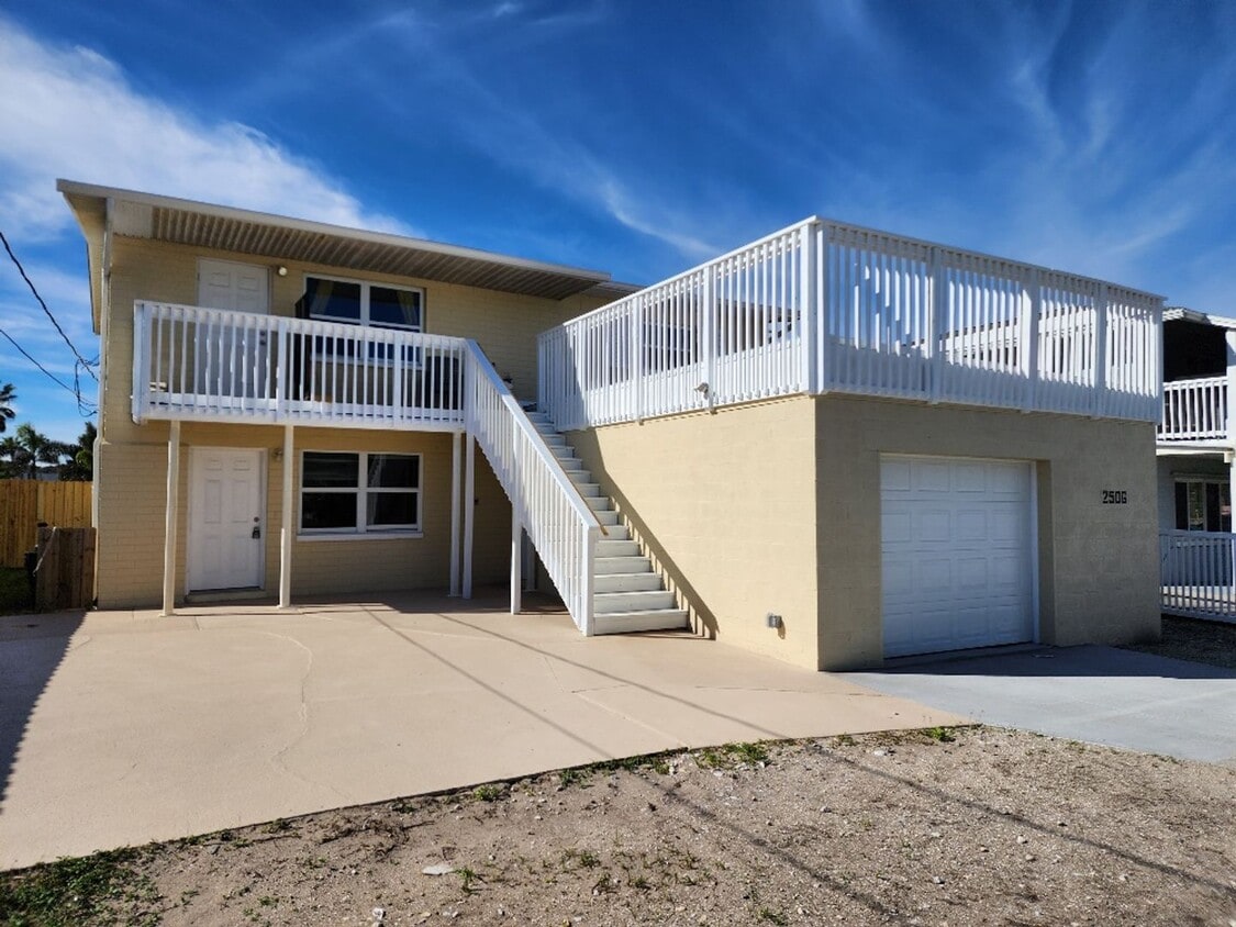 2506 S Atlantic Ave, New Smyrna Beach, FL 32169 House Rental in New