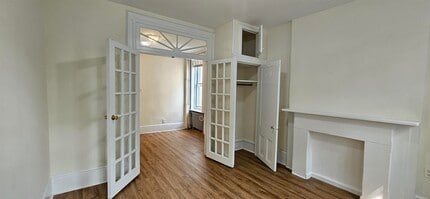 Building Photo - 327 Jackson St