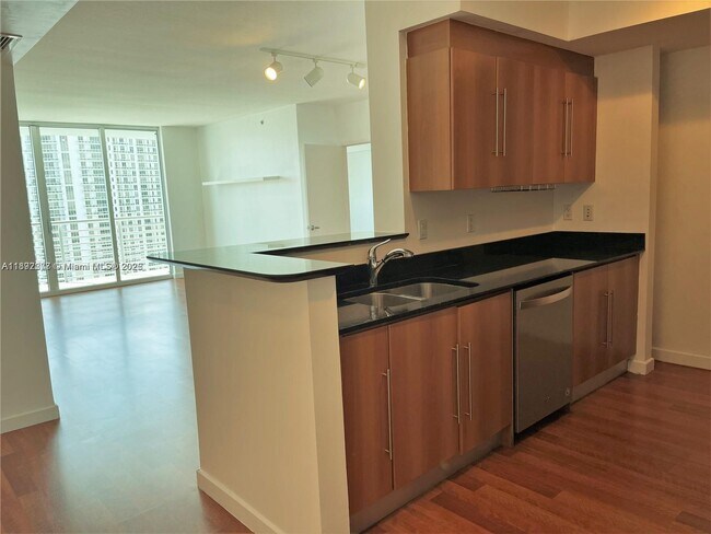 Building Photo - 325 S Biscayne Blvd