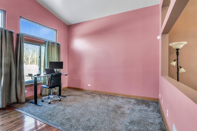 Building Photo - 1223 S Elder Ln