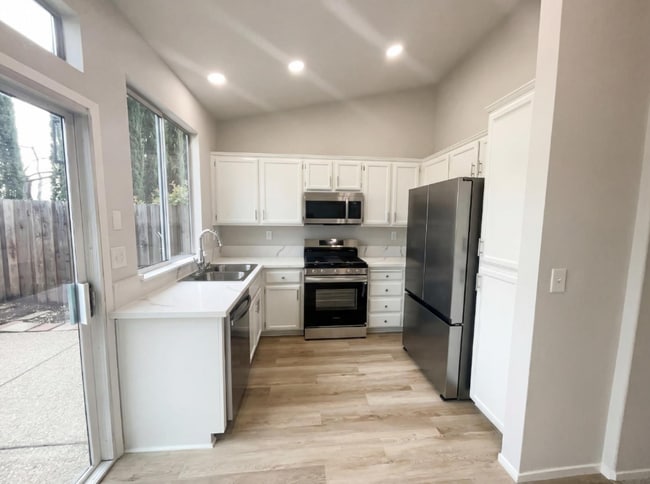 Building Photo - 108 Austin Dr