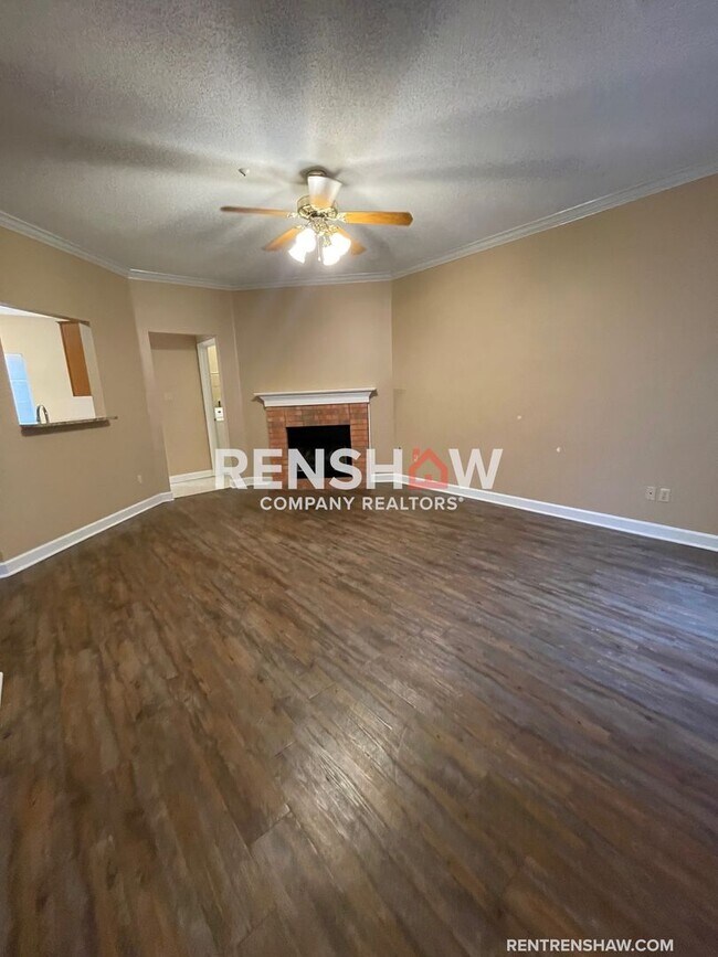 Foto del edificio - Wonderful 2/2.5 Germantown Townhouse Now A...