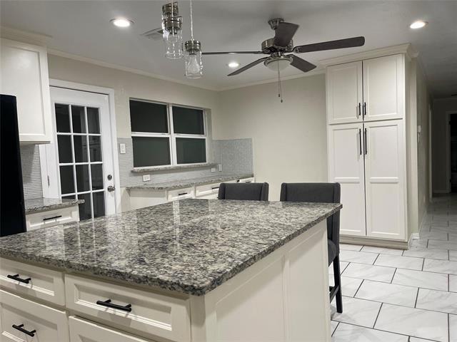 Foto del edificio - 2519 Larchmont Dr