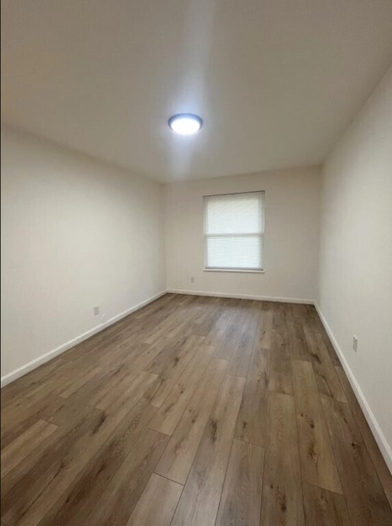 Foto del edificio - 4774 Kings Dr