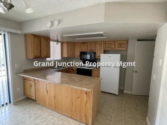 Foto del edificio - PRIME LOCATION near Tiara Rado Golf Course!