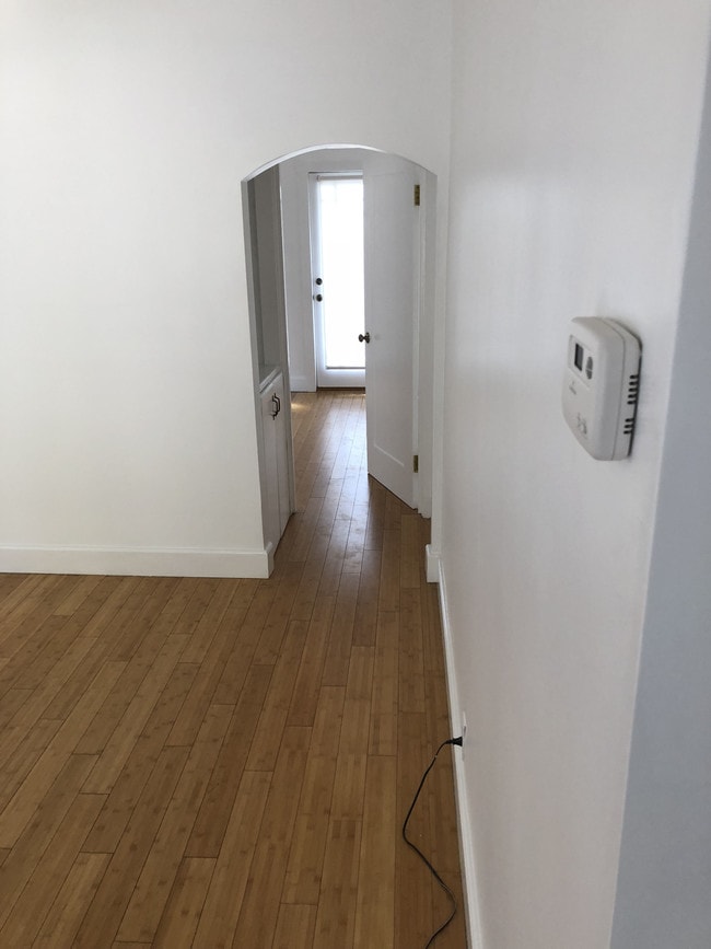 Viviendo - 2278 Edendale Pl