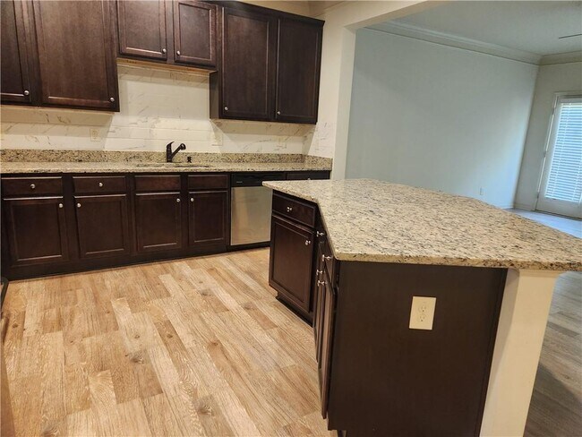 Foto del edificio - 2789 Gower Way