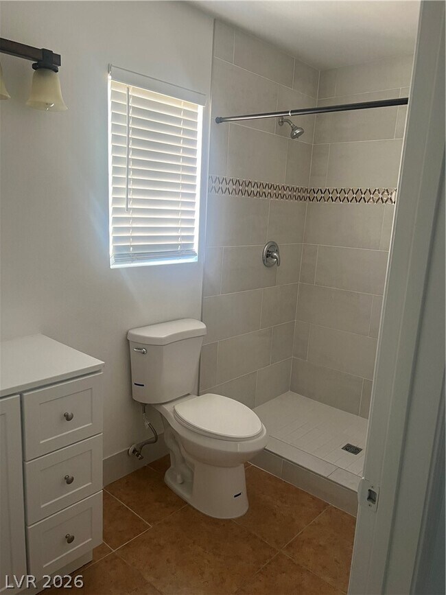 Foto del edificio - 1137 Pleasant Brook St