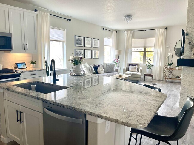 Foto del edificio - 732 Sage Forest Ln