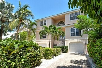 Building Photo - 4931 Oxford Dr