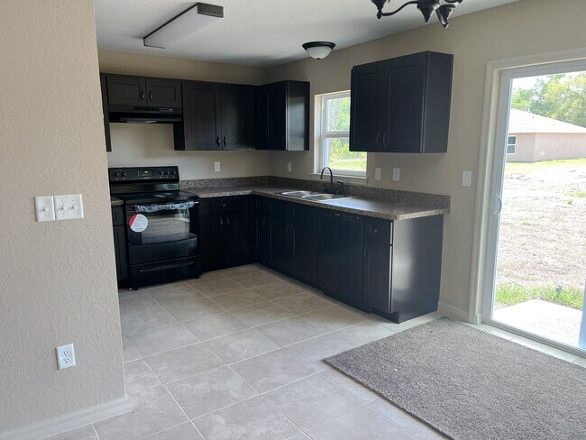 Foto del edificio - Quick Move In! Beautiful 3BR/2BA Home for ...