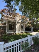 Building Photo - 730 University Dr