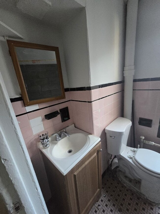 Building Photo - 52 Hudson St