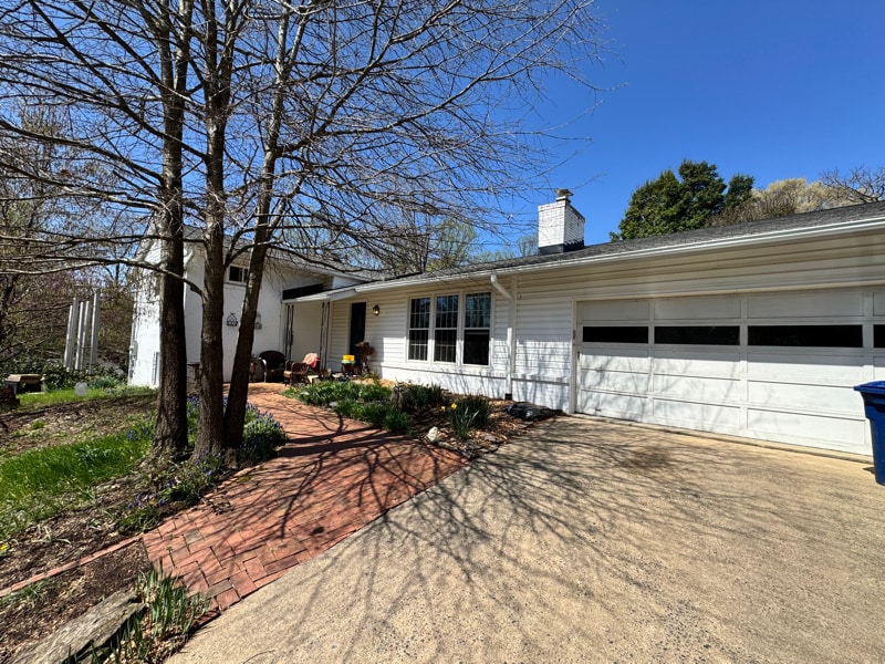 Photo - 3452 Quaker Ct