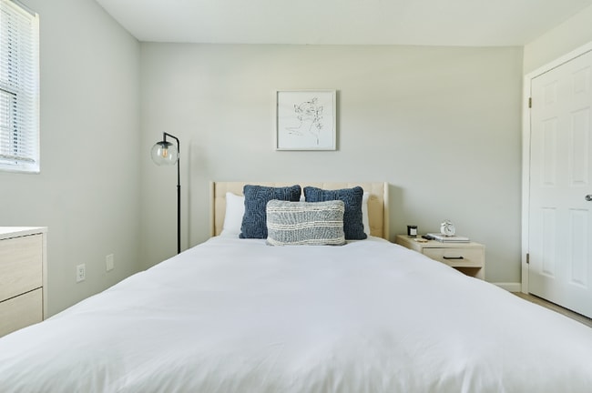 Building Photo - 7817 Tern Dr
