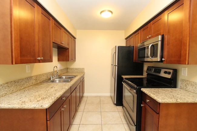 Foto del edificio - 411 Emerald Ave
