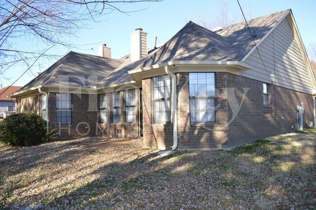 Building Photo - 4577 Bassett Hall Dr