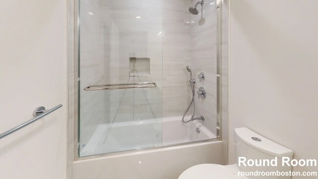 Building Photo - 11 Everett St