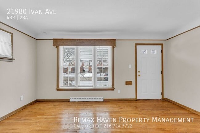 Building Photo - 21980 Ivan Ave