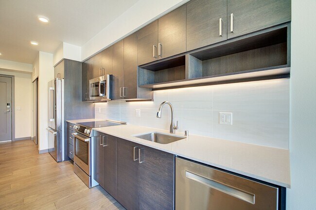 Foto del edificio - 0bd/1ba Kirkland Condo