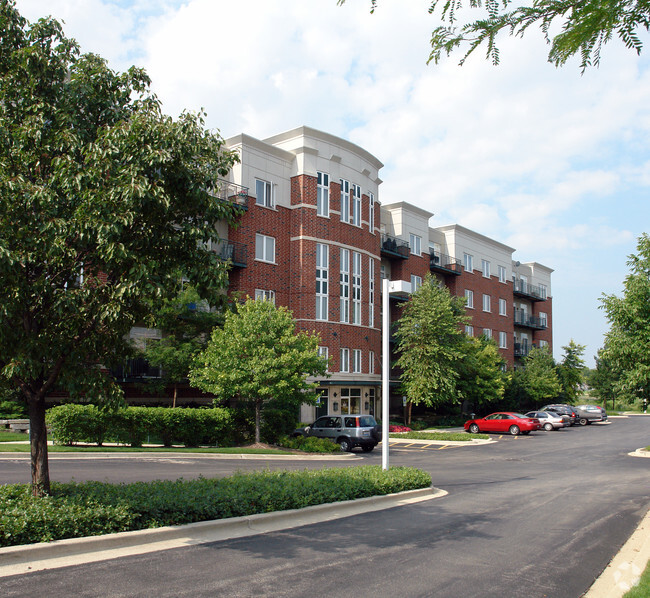 Building Photo - Delacourte Condominiums