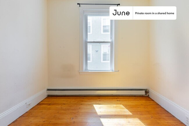 Foto del edificio - Room in Shared 4 bed/1.5 bath home