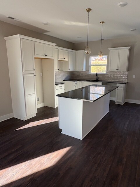 Building Photo - 4733 Heiskell Dr