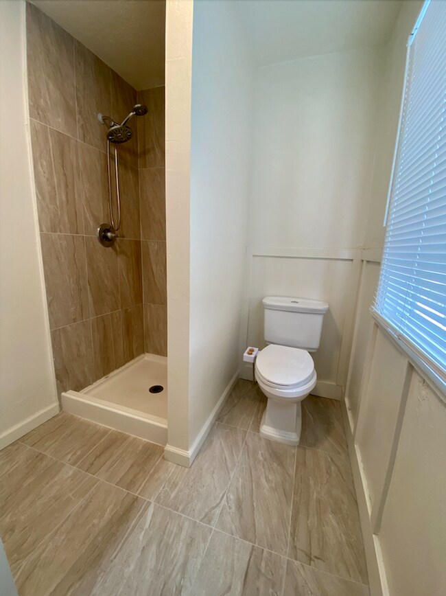 Building Photo - 426 Cortes