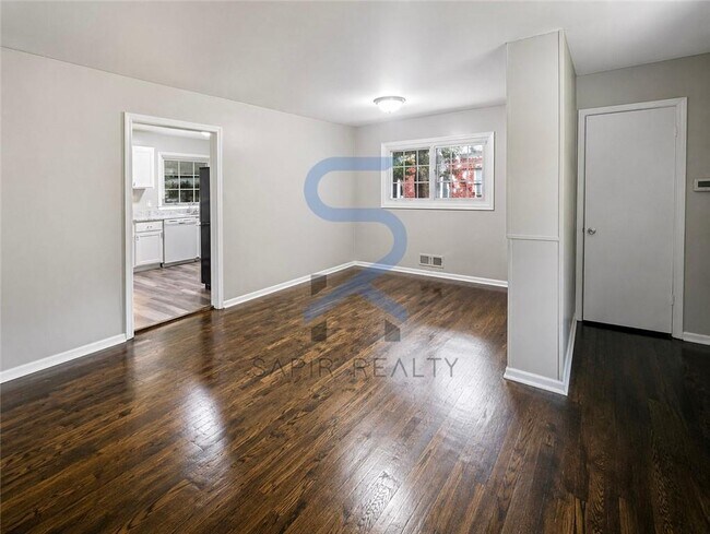 Foto del edificio - 1801 W Austin Rd