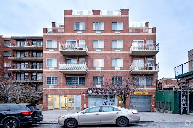 Building Photo - 13939 35th Ave