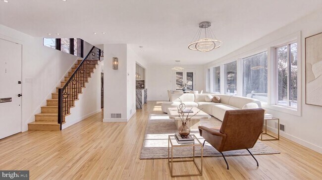 Foto del edificio - 4770 Dexter St NW