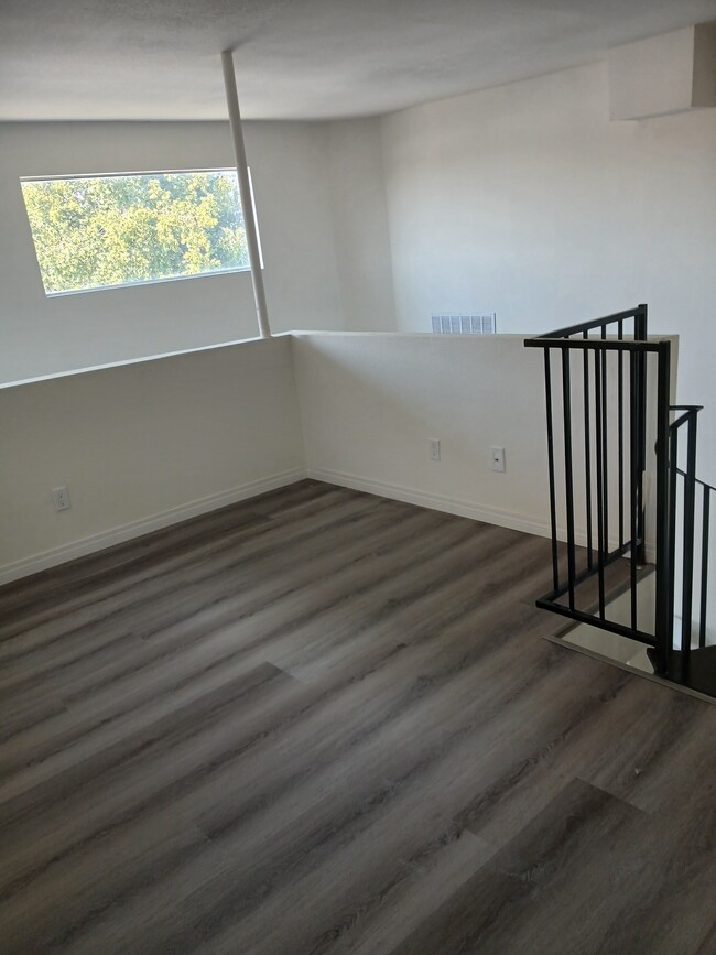Foto del edificio - 11205 Peach Grove St
