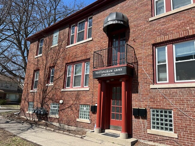 Building Photo - 900 Nottingham Rd