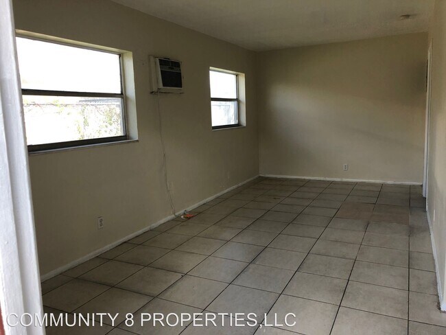 Building Photo - 4050 NW 30th Terrace