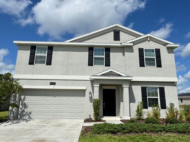 Foto del edificio - Elegant & Spacious 4-Bedroom Home with Bon...