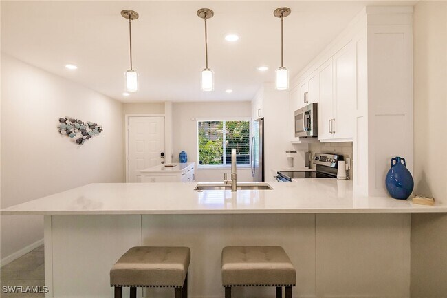 Foto del edificio - 3032 Sandpiper Bay Cir