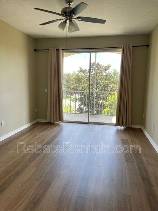 Foto del edificio - 7801 Point Meadows Dr